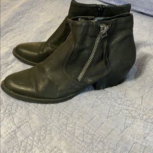 Black Nine West ankle booties size 10